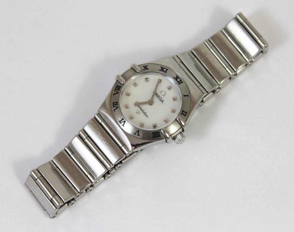 LADIES OMEGA CONSTELLATION WATCH  33ec96