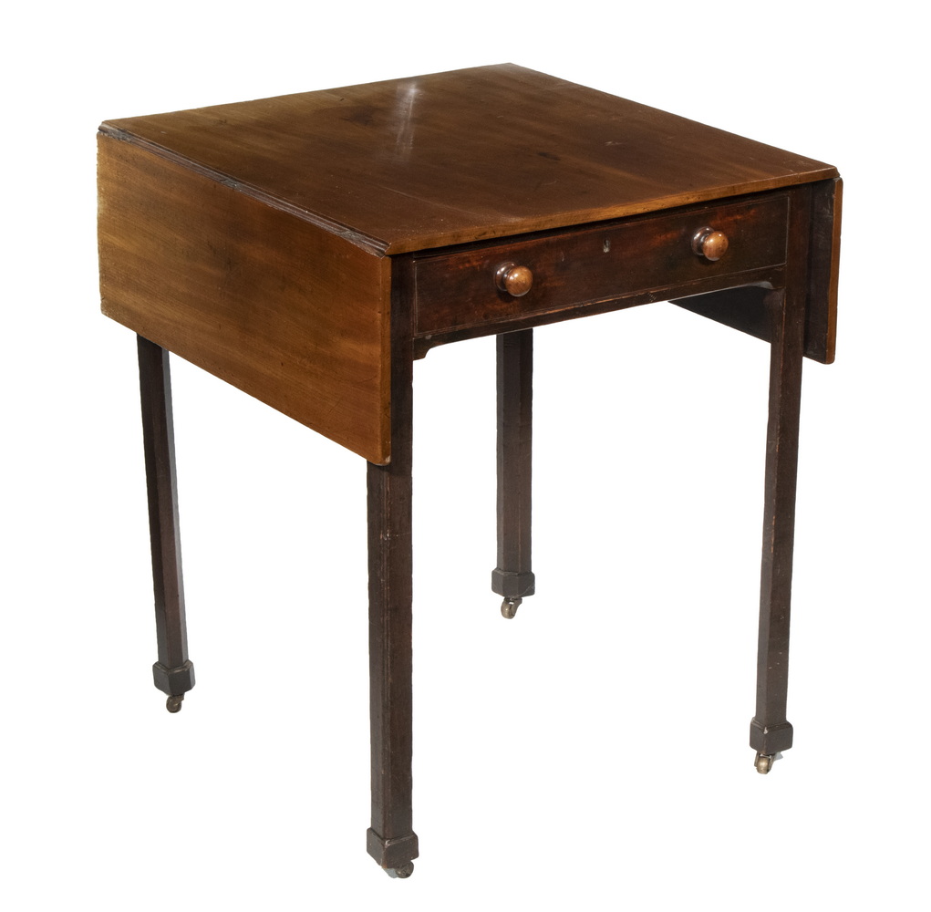 CHIPPENDALE DROP LEAF TABLE English 33ecd5