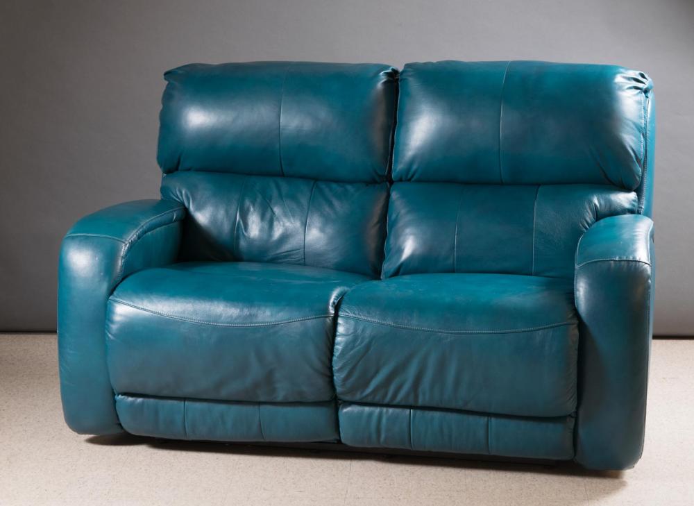 A CONTEMPORARY POWER RECLINING 33ed04