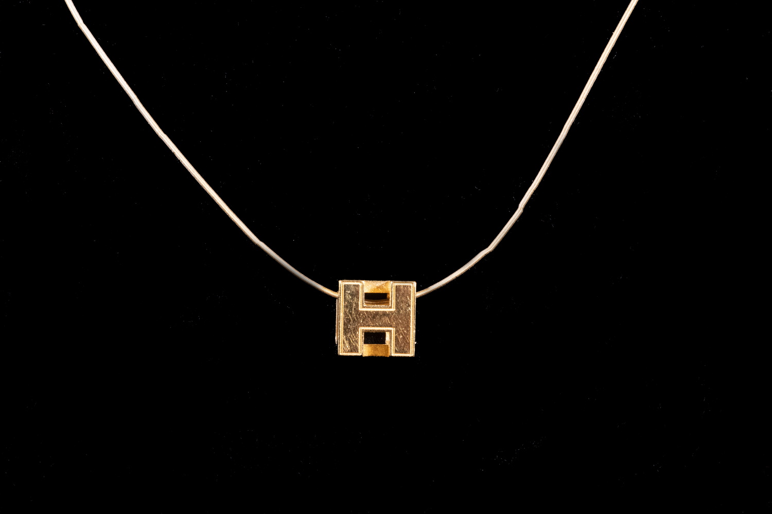 HERMES CAGE D H CUBE NECKLACE 33eda9