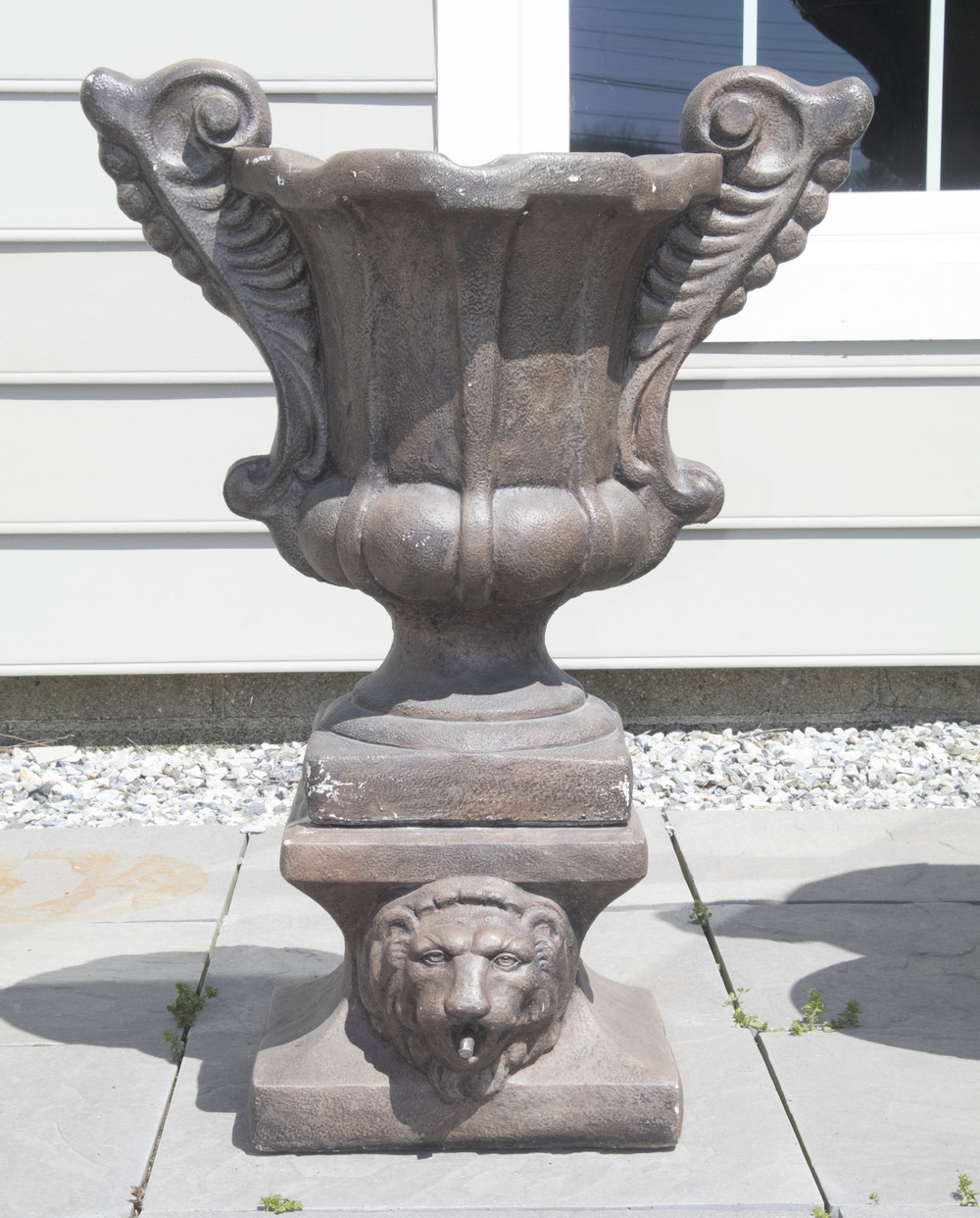 LARGE TWO PART GARDEN NEO CLASSICAL 33edba