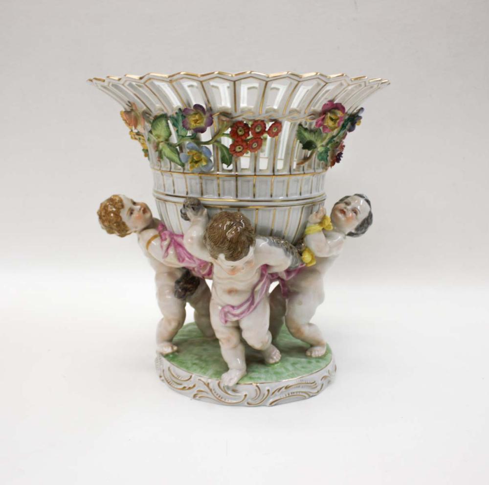 DRESDEN PORCELAIN COMPOTE THE 33edc6