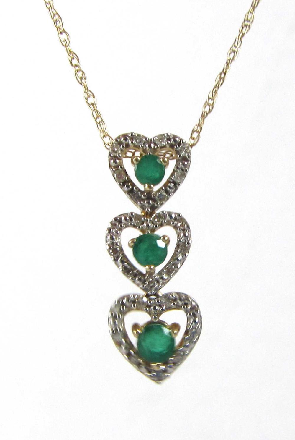 EMERALD AND DIAMOND PENDANT NECKLACE,