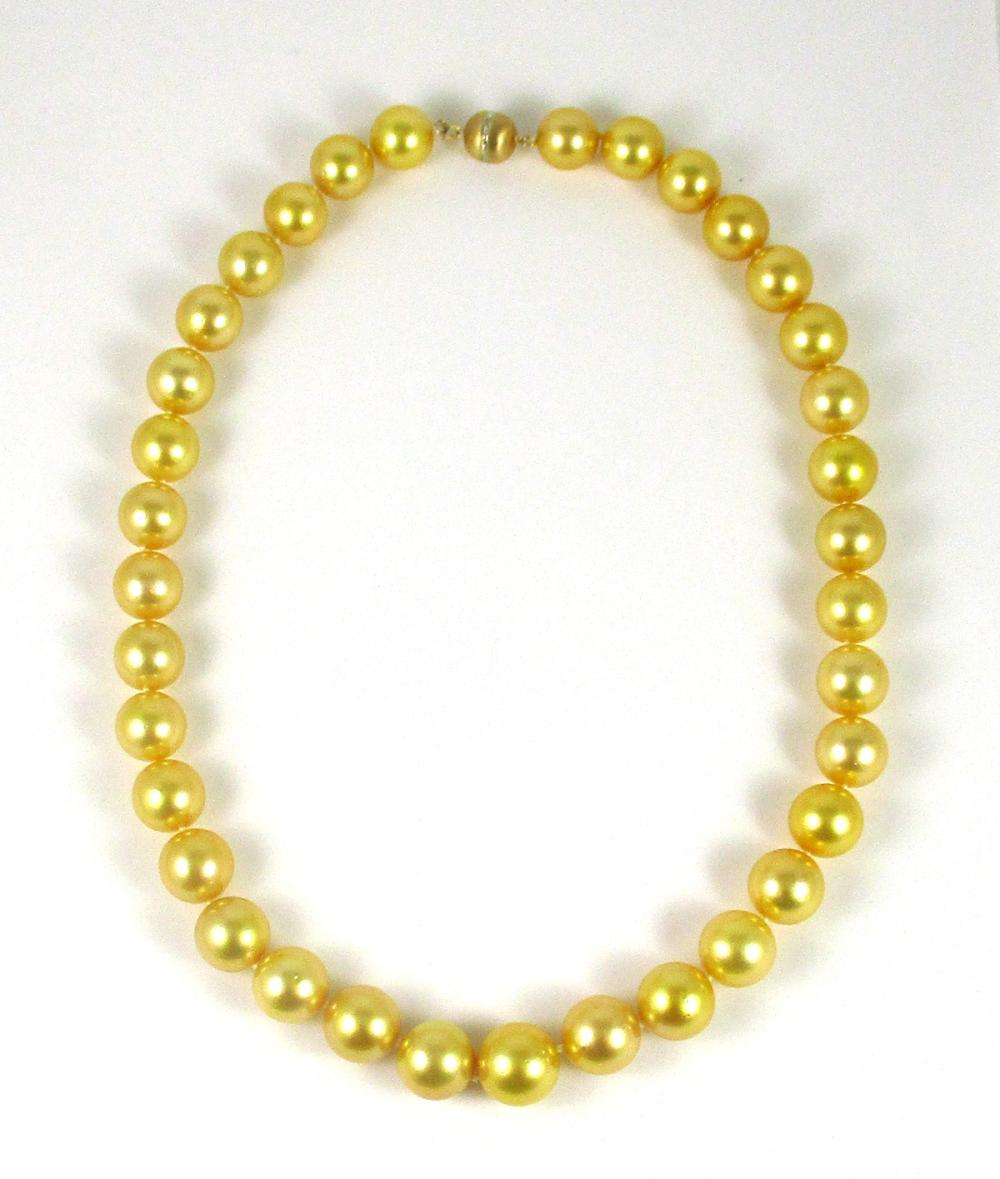 GOLDEN SOUTH SEA PEARL AND FOURTEEN 33ee4e