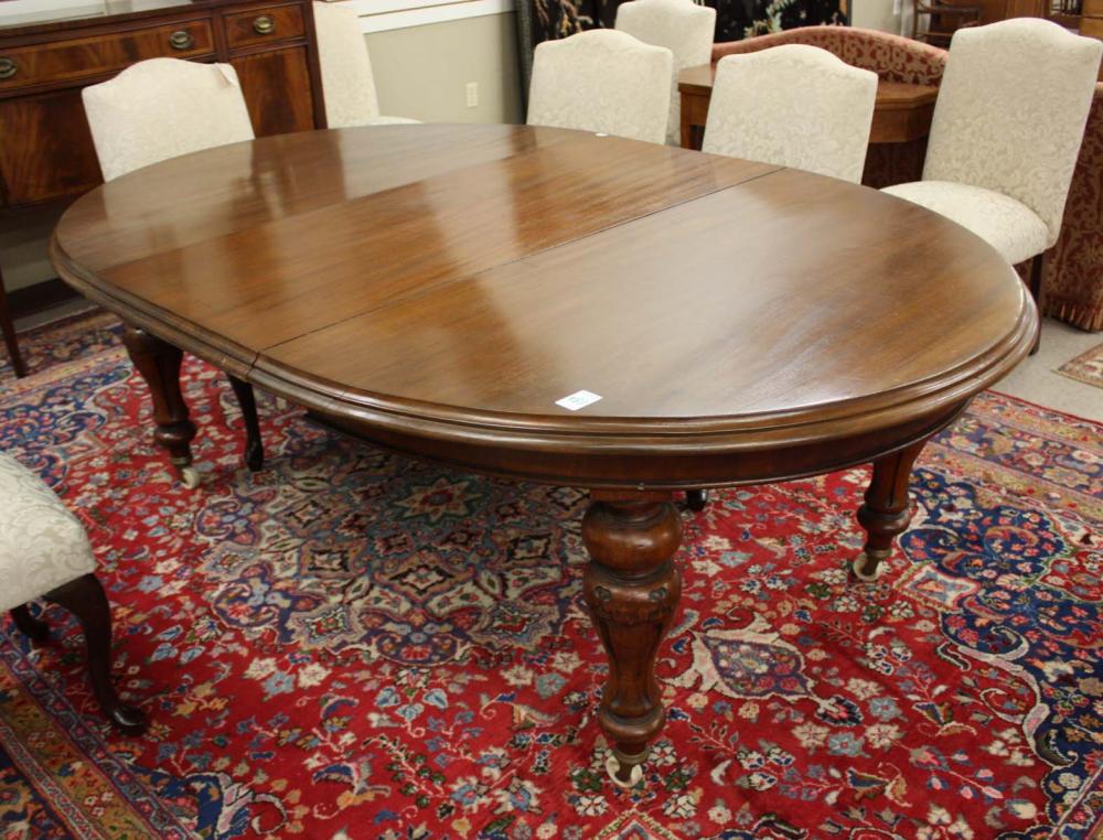 VICTORIAN OVAL MAHOGANY DINING