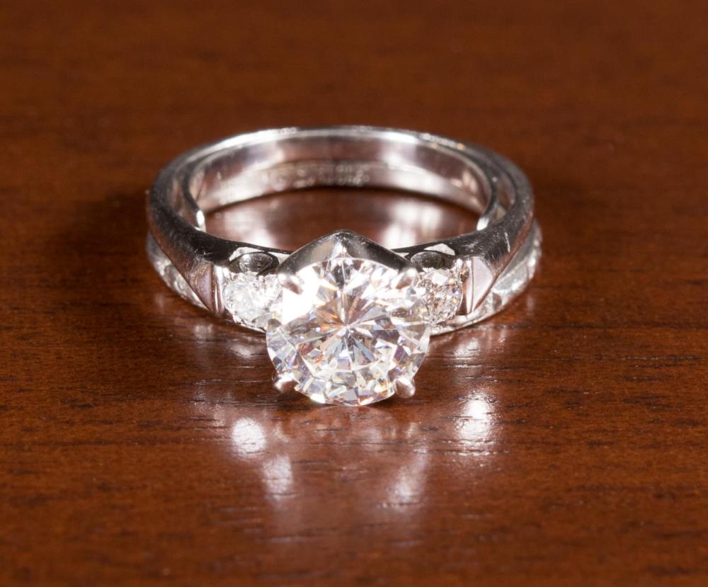 ESTATE DIAMOND WEDDING SET WITH 33ee65