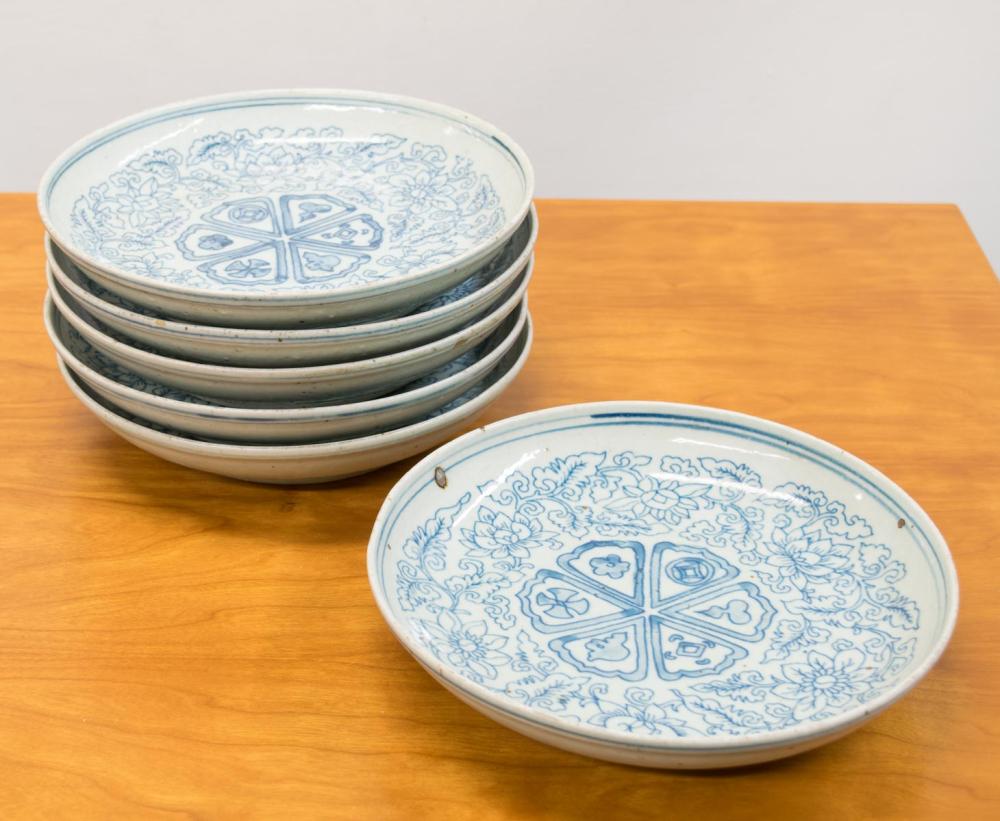 SET OF SIX CHINESE BLUE AND WHITE