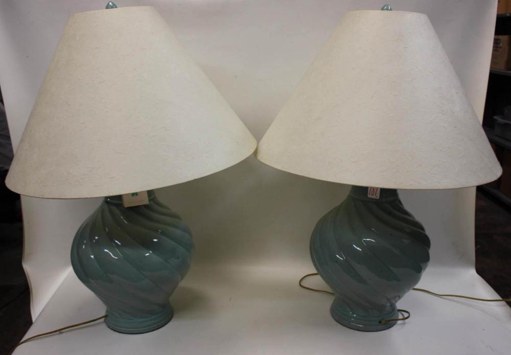 PAIR OF PORCELAIN TABLE LAMPS, EACH