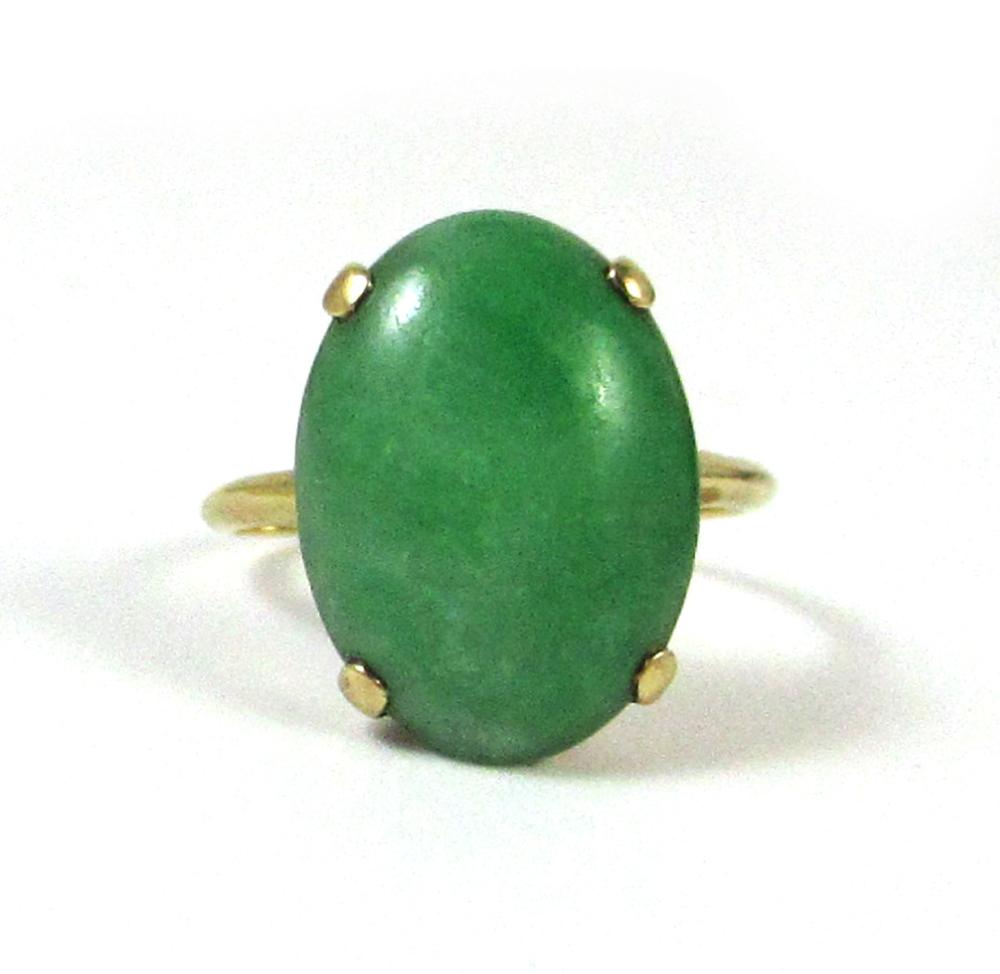 GREEN JADE AND FOURTEEN KARAT GOLD