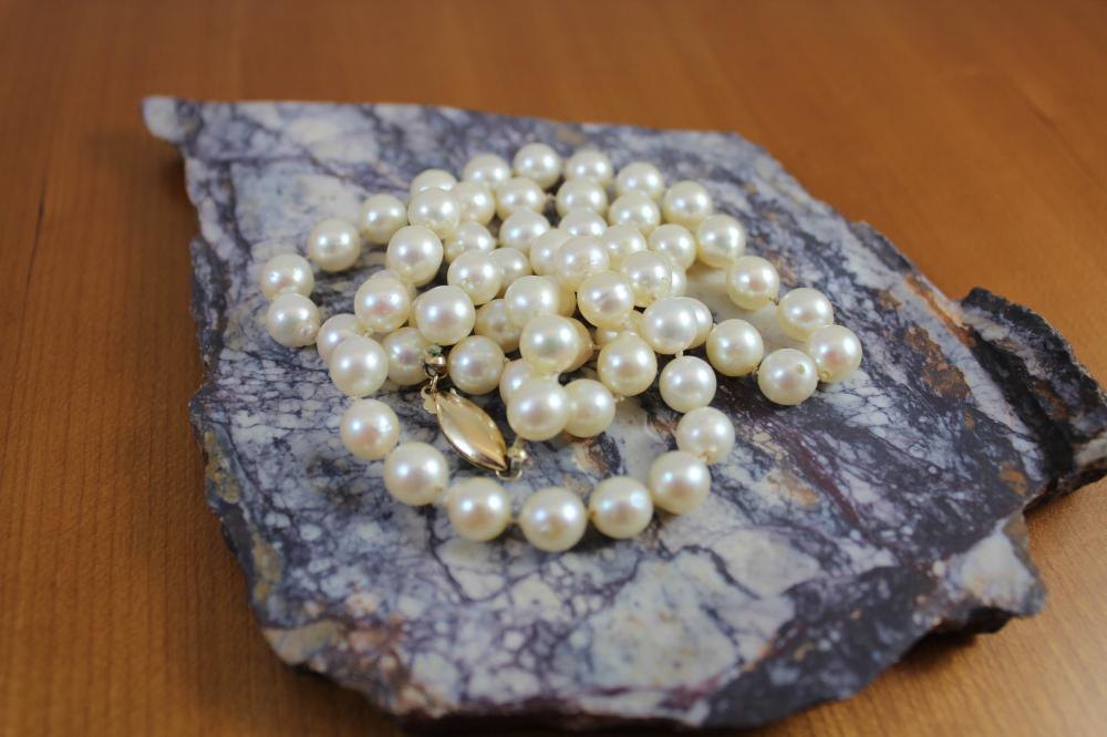 MATINEE LENGTH PEARL AND FOURTEEN