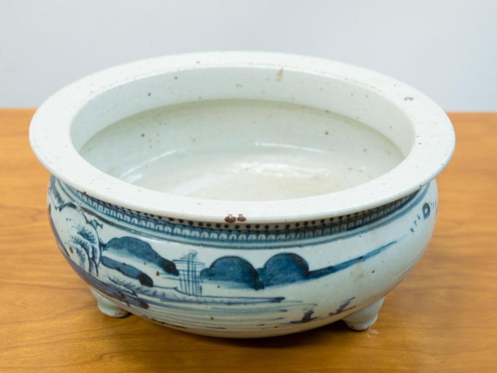 CHINESE BLUE AND WHITE PORCELAIN 33efba