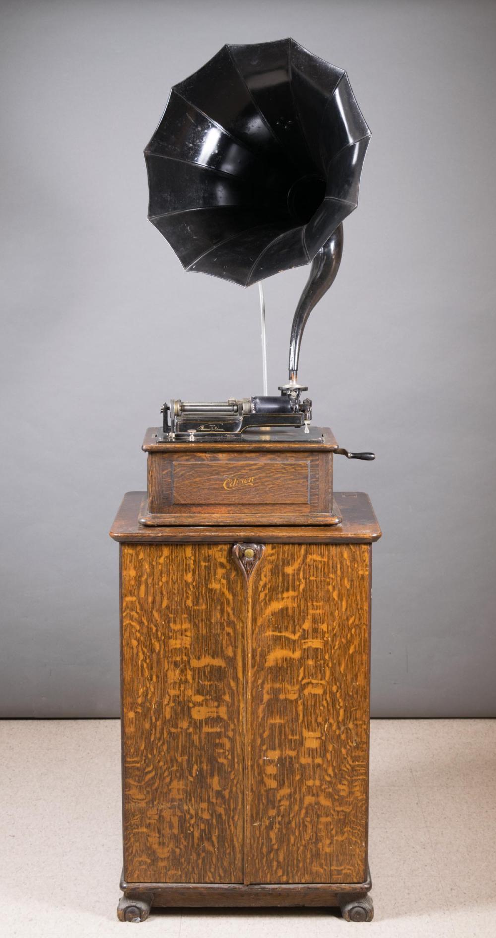 EDISON TRIUMPH CYLINDER PHONOGRAPH ON