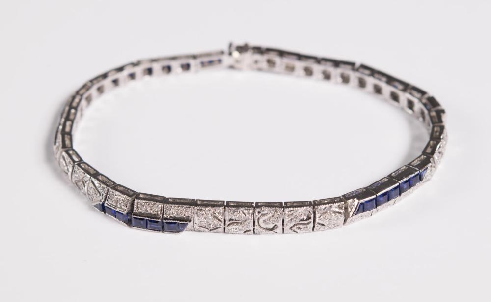 ART DECO DIAMOND AND SAPPHIRE BRACELET  33f0c8