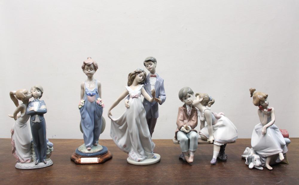 FIVE LLADRO PORCELAIN FIGURINESFIVE