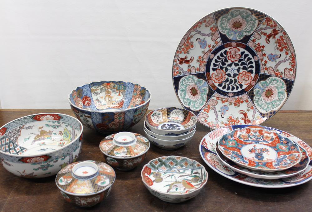 COLLECTION OF JAPANESE IMARI TABLEWARECOLLECTION 3418ee