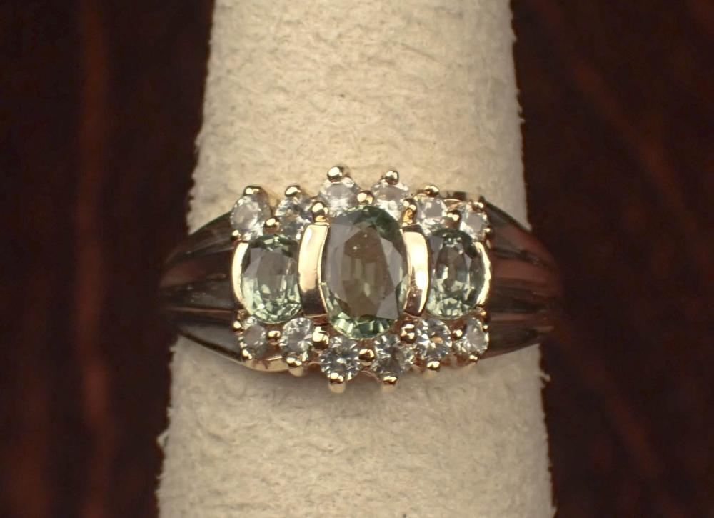 GREEN SAPPHIRE AND YELLOW GOLD