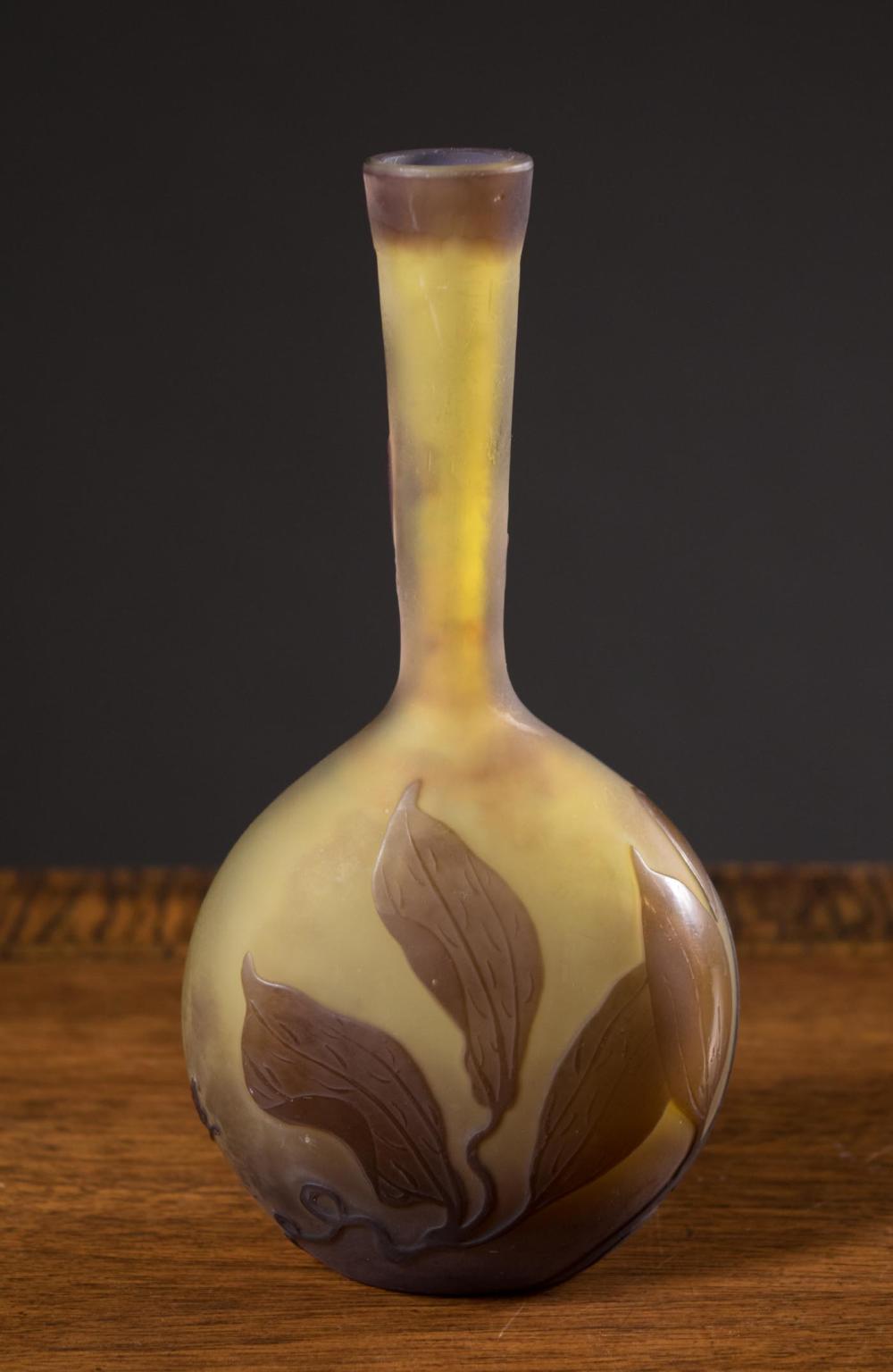 EMILE GALLE CAMEO GLASS BUD VASEEMILE 341a84