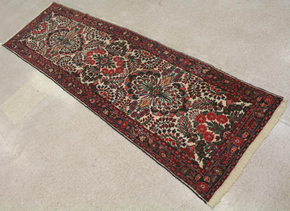 SEMI ANTIQUE PERSIAN RUNNERSEMI ANTIQUE 341b05