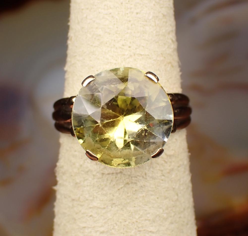 YELLOW SPINEL AND YELLOW GOLD SOLITAIRE 341b26