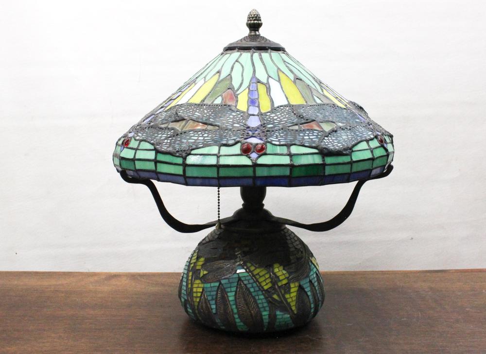 TIFFANY STYLE DRAGONFLY TABLE LAMPTIFFANY 341b2e