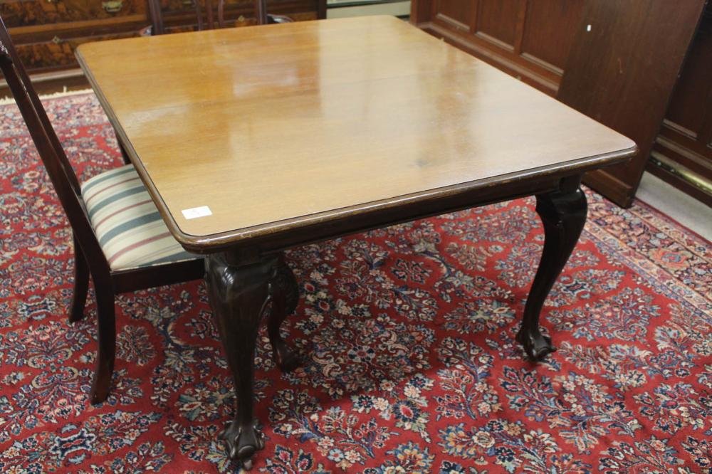 MAHOGANY CHIPPENDALE REVIVAL DINING 341b53