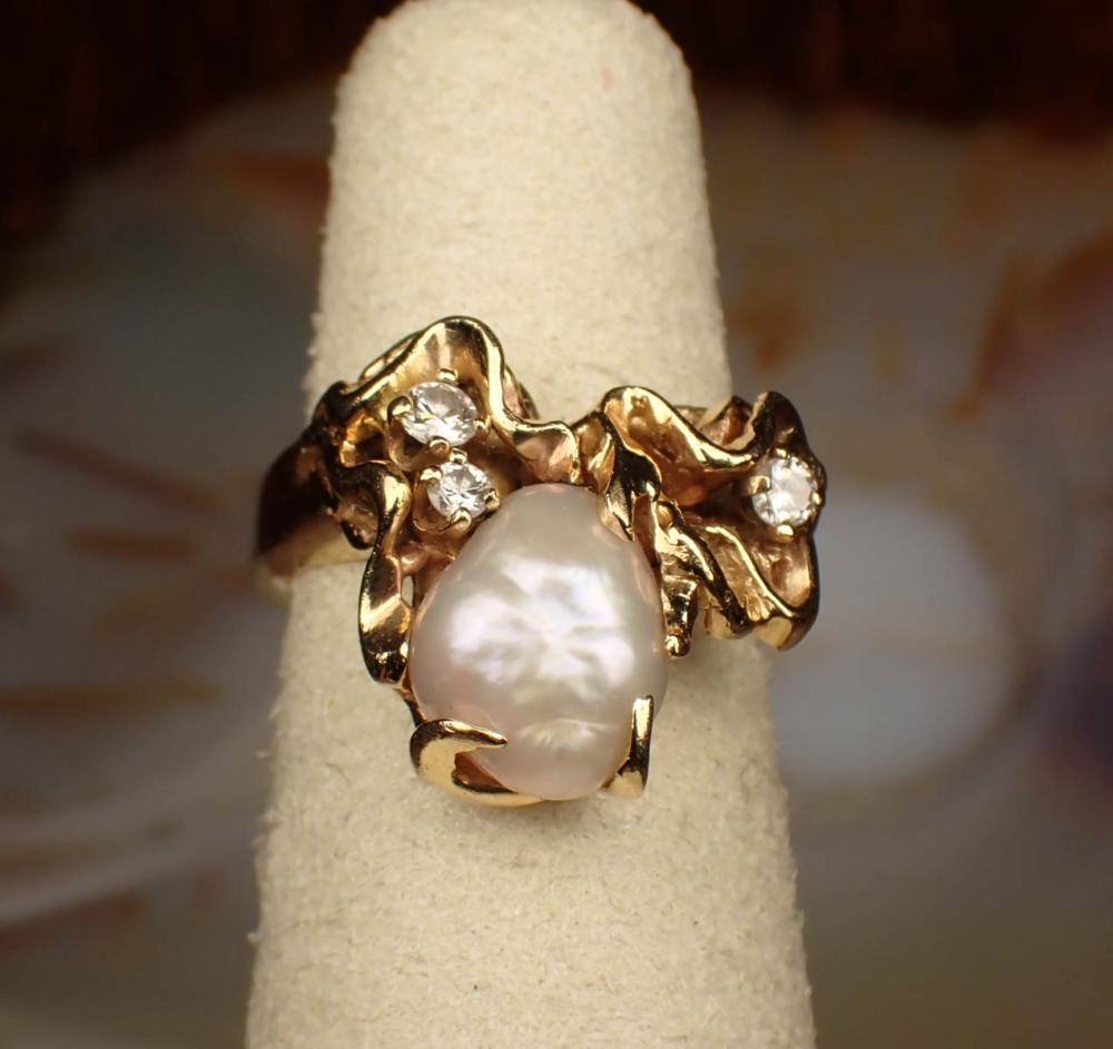 BAROQUE PEARL, DIAMOND AND GOLD