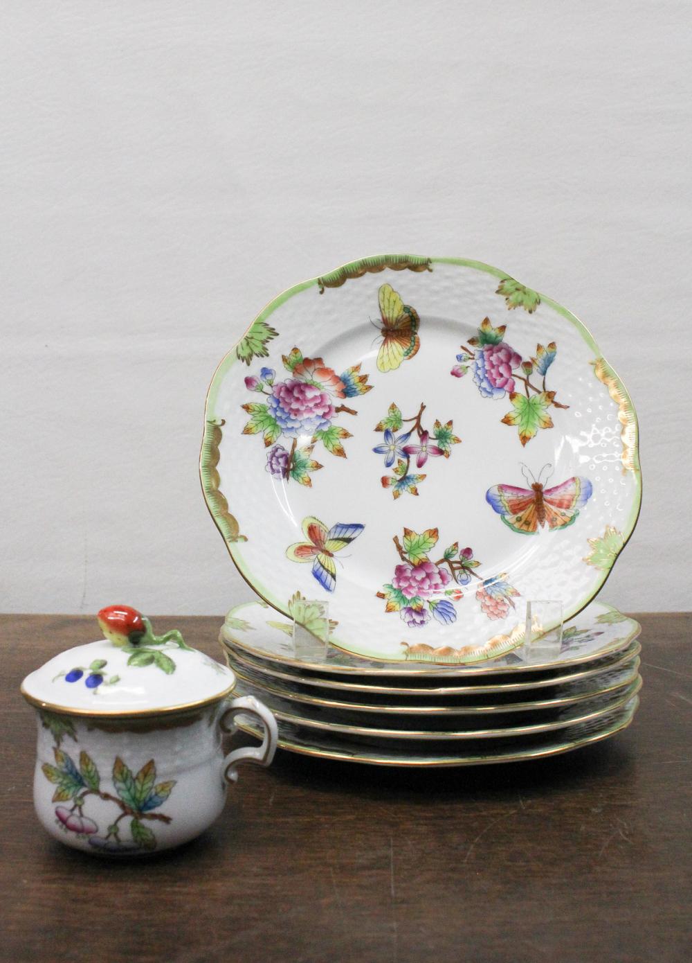 SEVEN PIECE HEREND PORCELAIN TABLEWARESEVEN