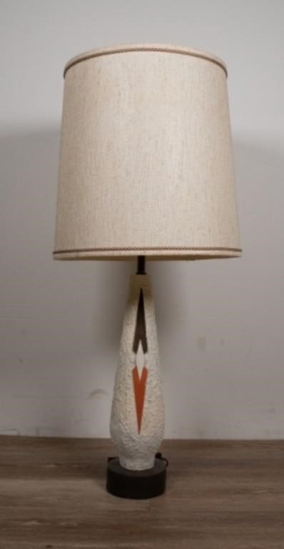 MID CENTURY MODERN LAMPTextured 341d3e