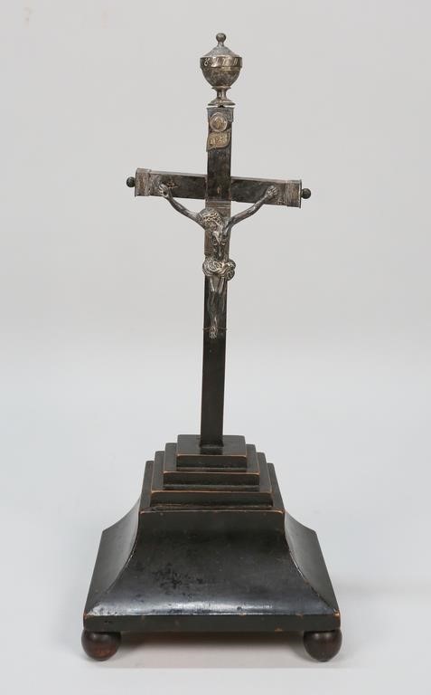 CONTINENTAL CRUCIFIX SHELF CLOCKContinental