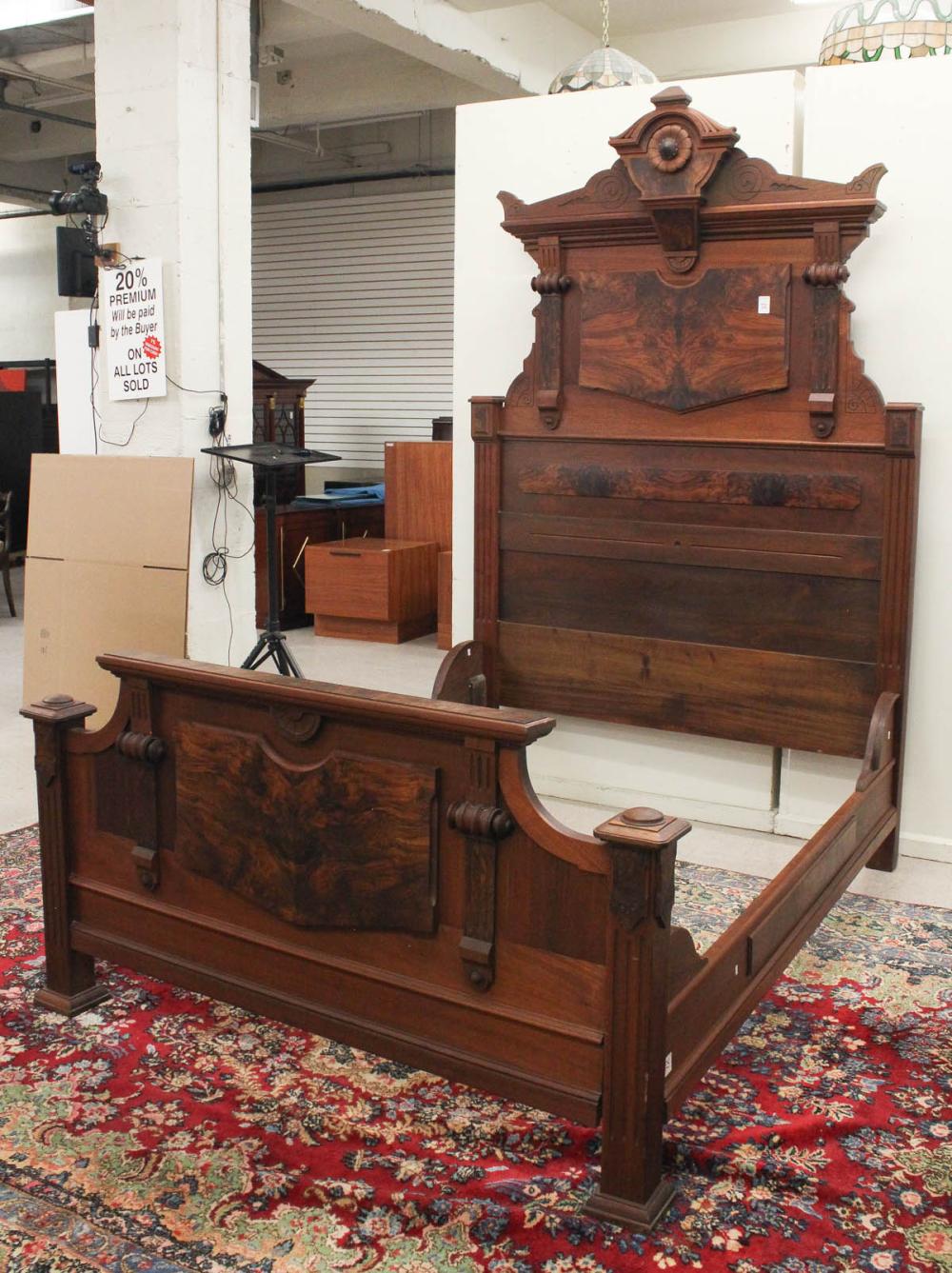 VICTORIAN WALNUT BEDSTEAD WITH 341e86
