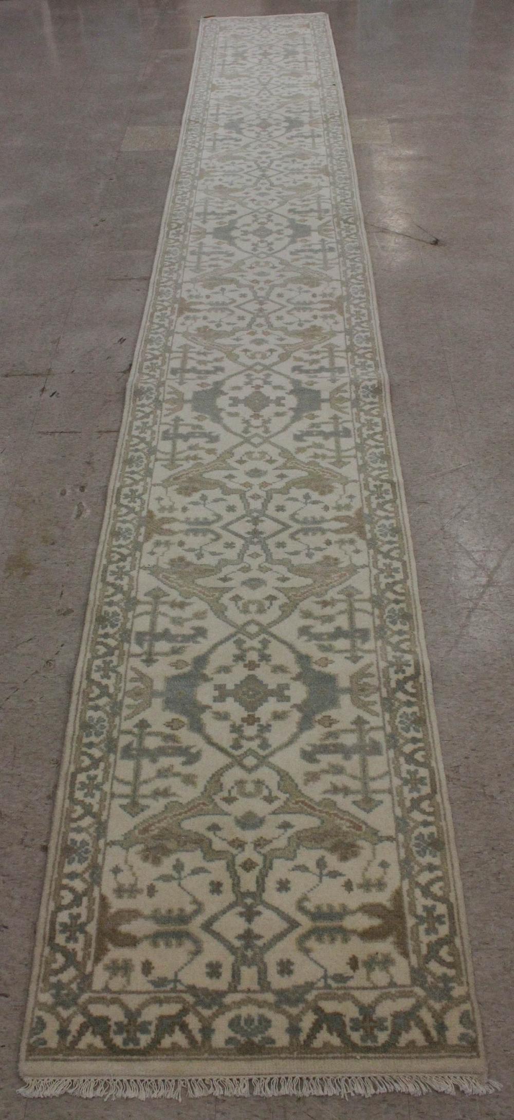 HAND KNOTTED ORIENTAL RUNNERHAND 341ec1