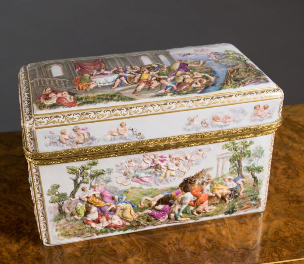 LARGE MEISSEN PORCELAIN BOXLARGE