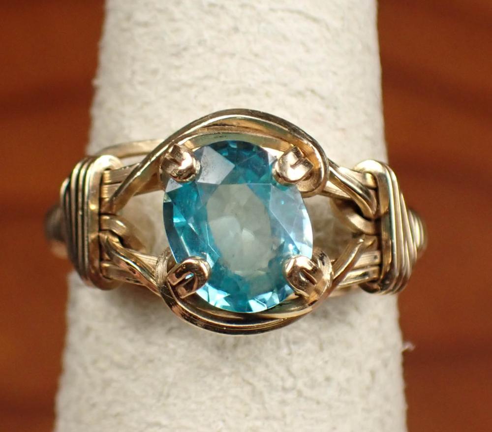 BLUE ZIRCON AND YELLOW GOLD RINGBLUE 3420be