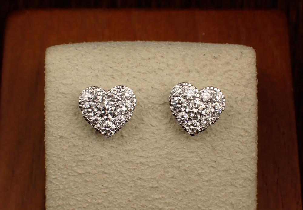 PAIR OF HEART SHAPED DIAMOND CLUSTER 34211b