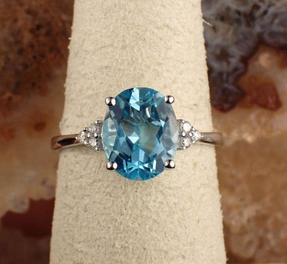 BLUE TOPAZ DIAMOND AND GOLD RINGBLUE 342126