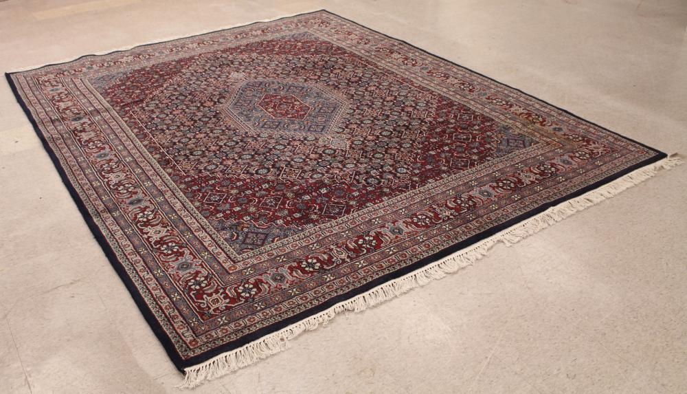 HAND KNOTTED ORIENTAL CARPETHAND