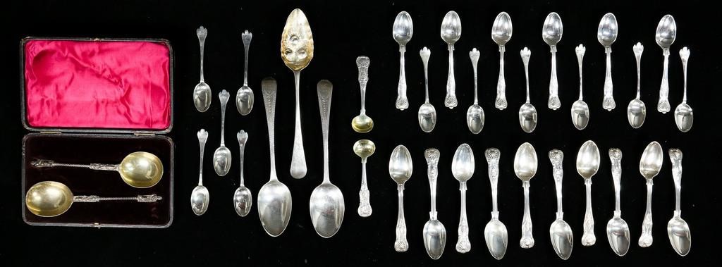 34 PIECES ENGLISH STERLING FLATWARE34 342264