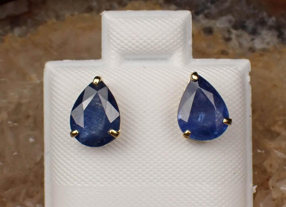 PAIR OF SAPPHIRE AND FOURTEEN KARAT