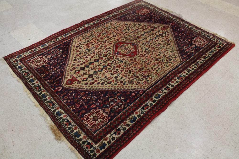 VINTAGE PERSIAN ABADEH AREA RUGVINTAGE 34235c