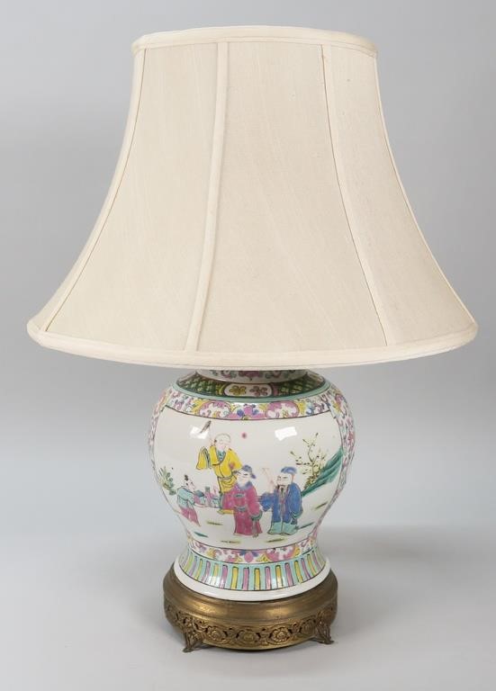 CHINESE GINGER JAR TABLE LAMPChinese 34246f