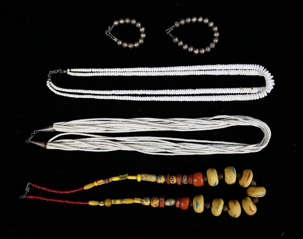 LOT OF BEADED JEWELRYLot of beaded 34248c