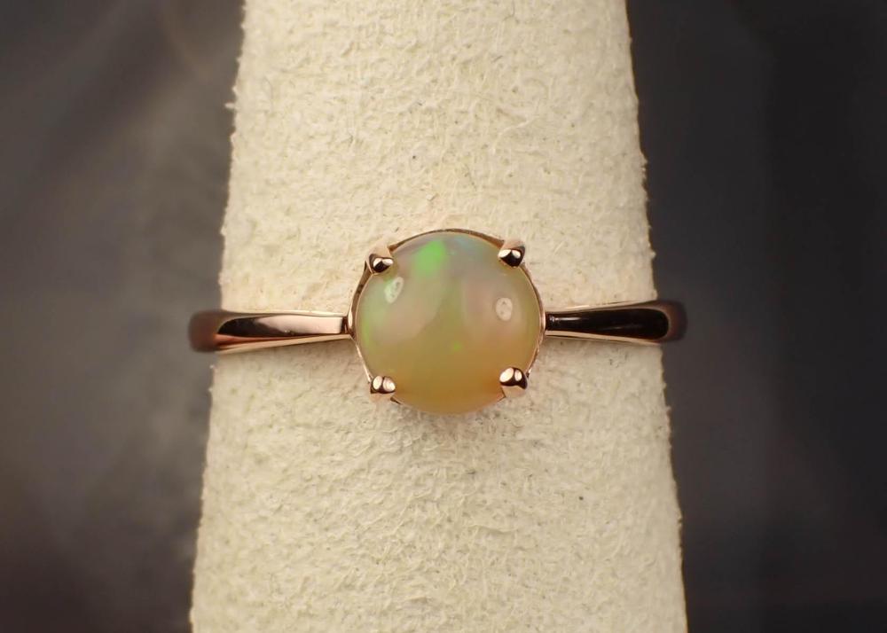 OPAL AND FOURTEEN KARAT GOLD SOLITAIRE 3424c4