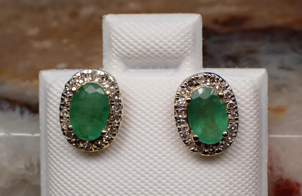 PAIR OF EMERALD AND DIAMOND EAR 342563