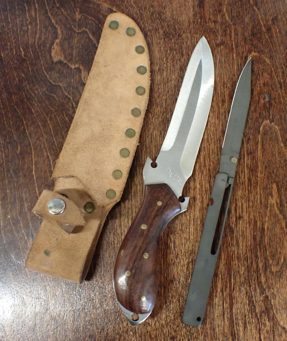 TWO VINTAGE CUSTOM MADE KNIVESTWO VINTAGE