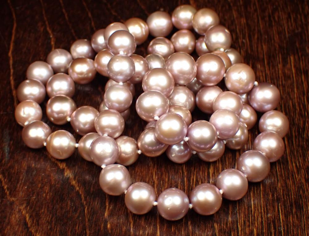 OPERA LENGTH PINK PEARL NECKLACEOPERA