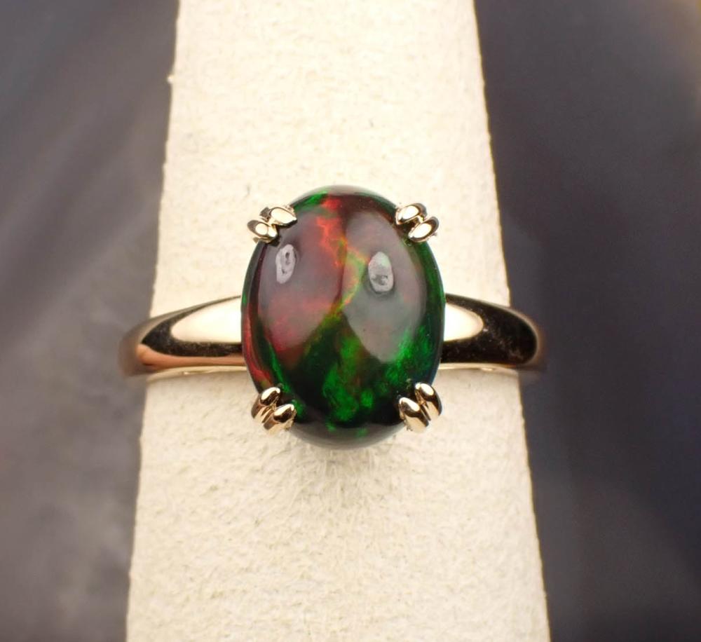 ETHIOPIAN BLACK OPAL AND GOLD RINGETHIOPIAN 3426c1