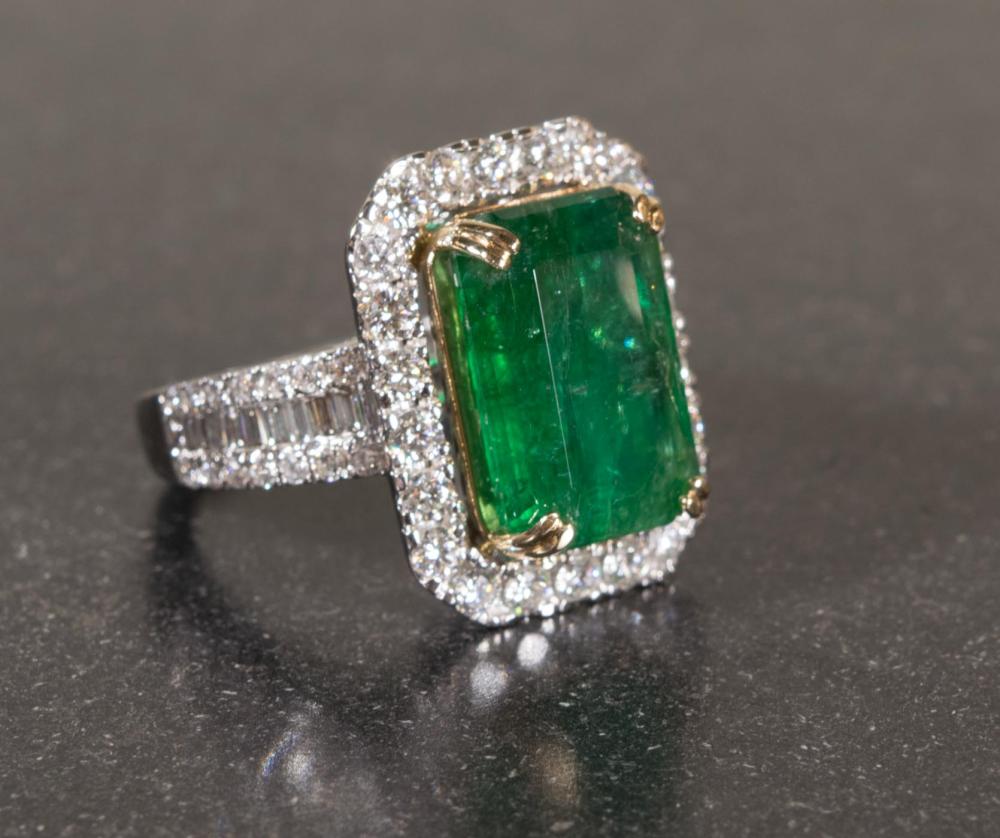 EMERALD DIAMOND AND GOLD RINGEMERALD  3426cd