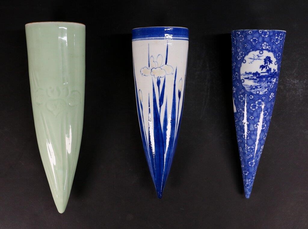 3 CHINESE PORCELAIN WALL POCKETS3
