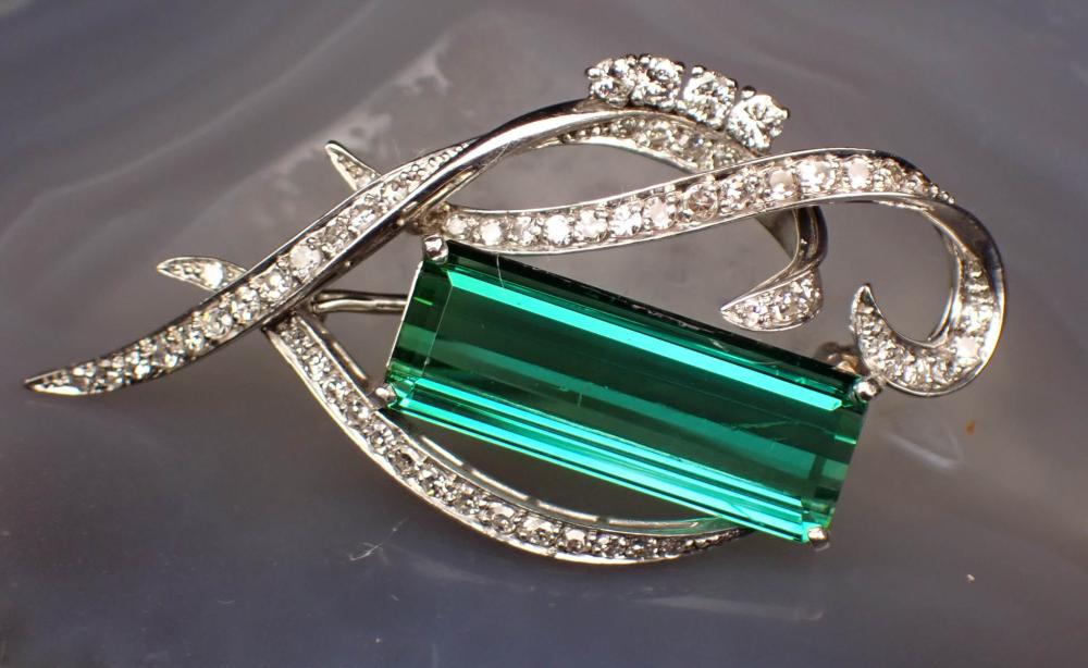 DIAMOND AND GREEN TOURMALINE BROOCHDIAMOND 342a3c