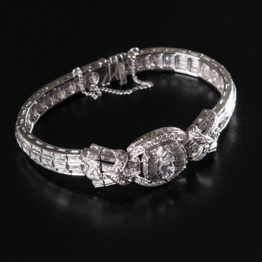 A DIAMOND AND PLATINUM ESTATE DIAMOND